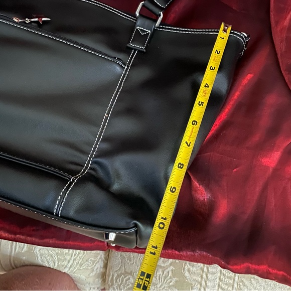 Mia Tui Travel Tote from London - Picture 9 of 17